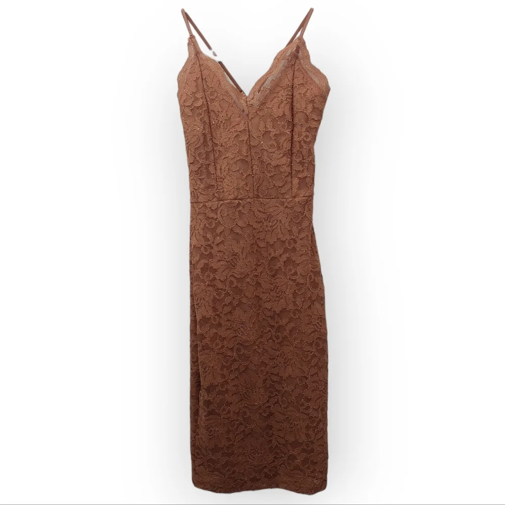 Windsor Dresses | Windsor Dress Size Xs Rose Champagne Bodycon Sparkly Sleeveless Strappy | Color: Cream | Size: Xs | Lisa1653's Closet